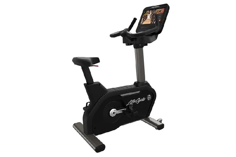 Life Fitness Club Series + (Plus) Upright Lifecycle Bike w/ Discover SE3 Console (DEMO)