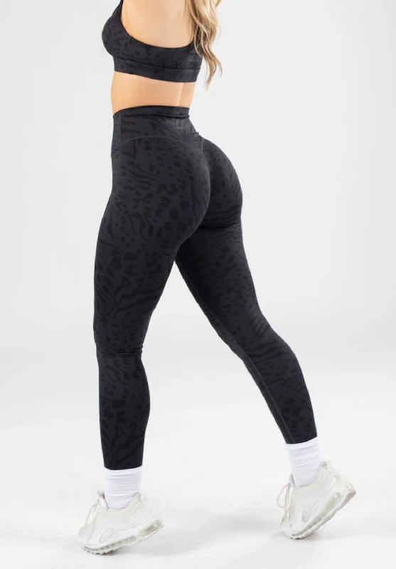 sports leggings for under gym shoes-Reluna Original Sculptseam™ Legging Panther