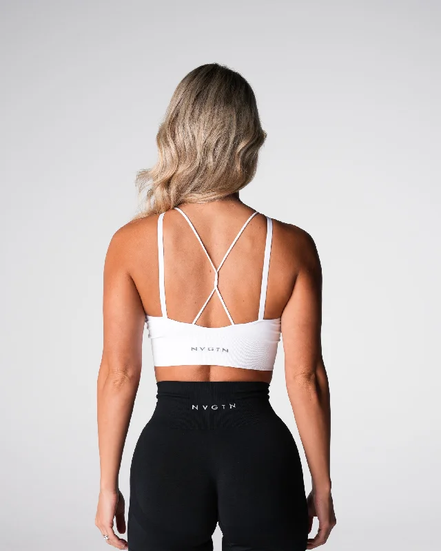 Sportswear tops for metallic-White Strive Seamless Bra