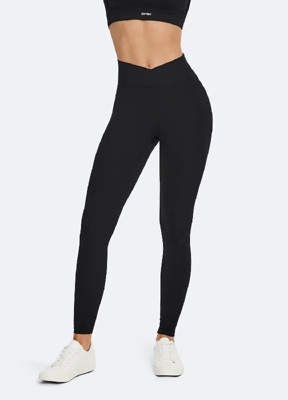 sports leggings with logo-V-Cut Scrunch Leggings